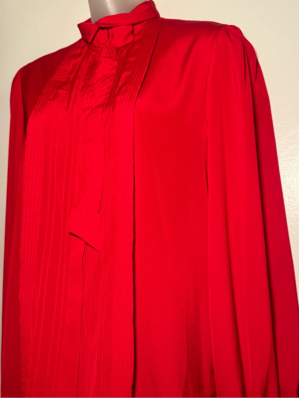 Alexandria Red Tie Neck Pleated Blouse size 10 - Picture 12 of 14